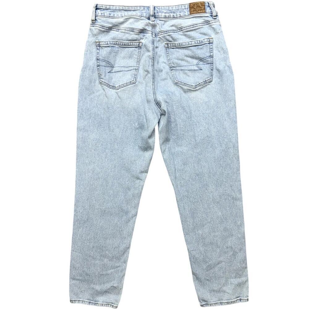 American Eagle Strigid Mom Jeans Light Wash Size 8 Soft Grunge Tumblr Girl - Picture 2 of 7